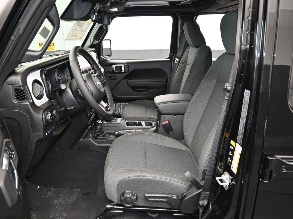 new 2025 Jeep Wrangler 4xe car
