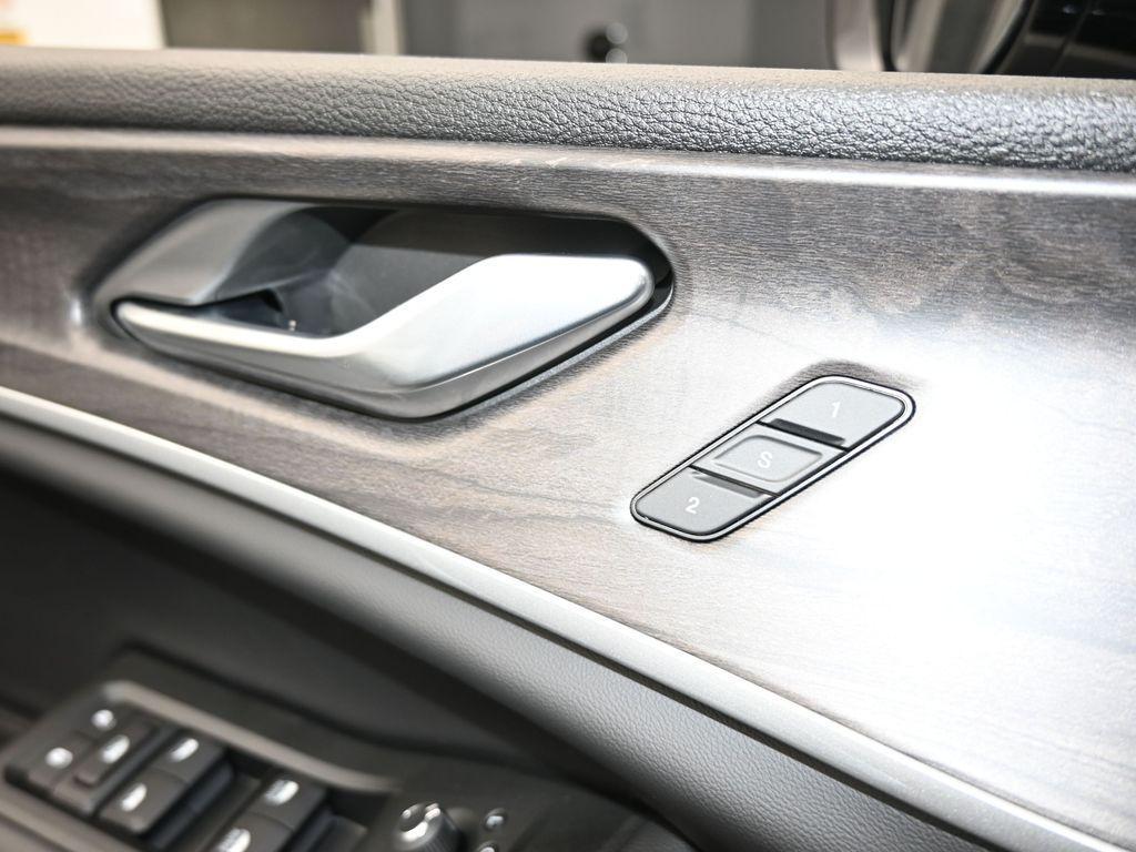 new 2025 Jeep Grand Cherokee car