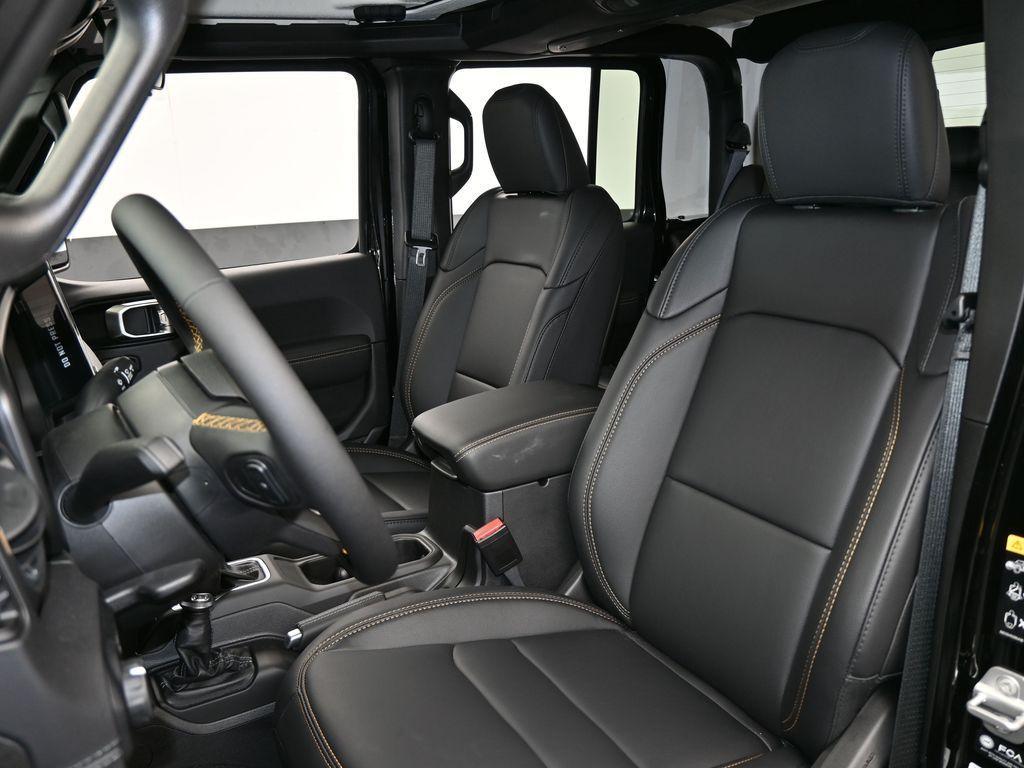 new 2024 Jeep Gladiator car, priced at $44,058