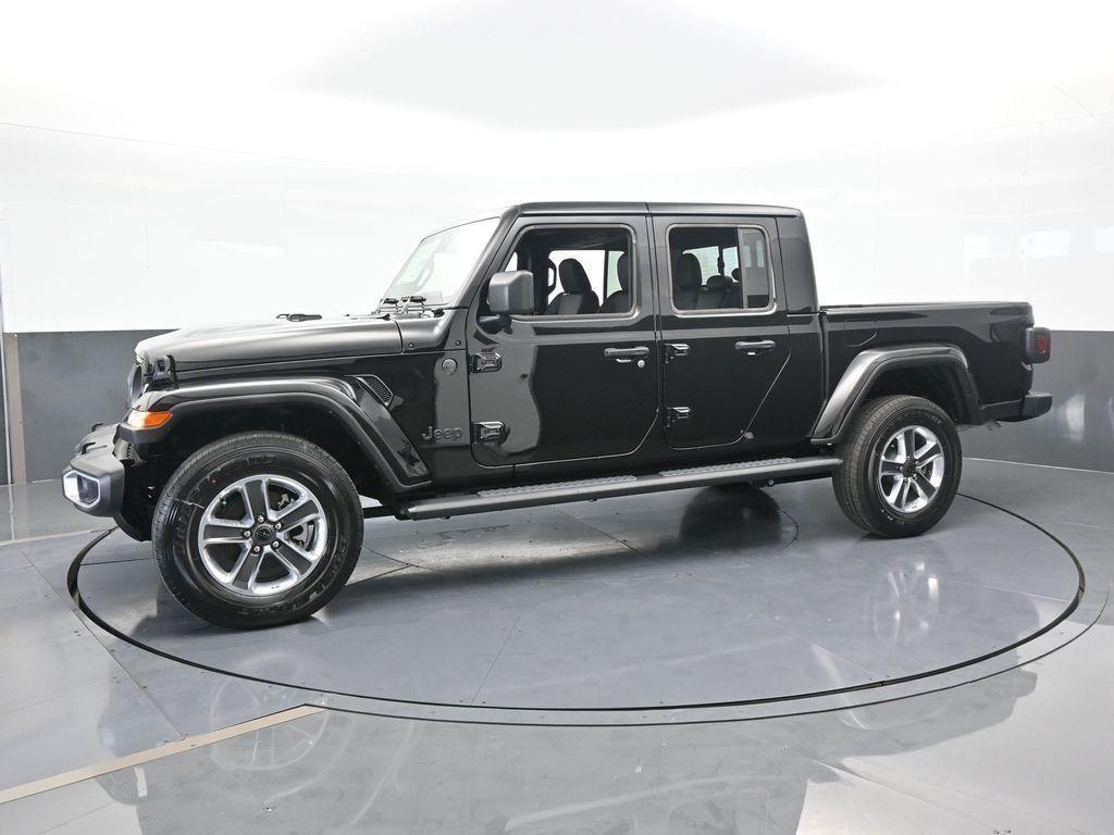 new 2024 Jeep Gladiator car, priced at $44,058