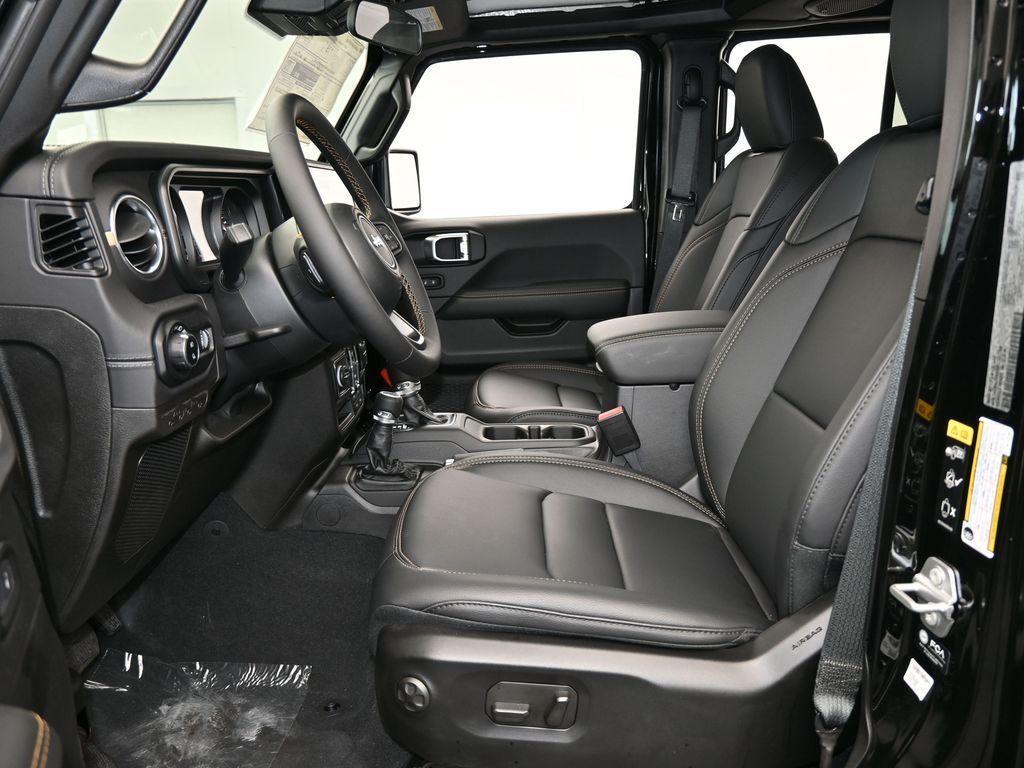 new 2024 Jeep Gladiator car, priced at $44,058