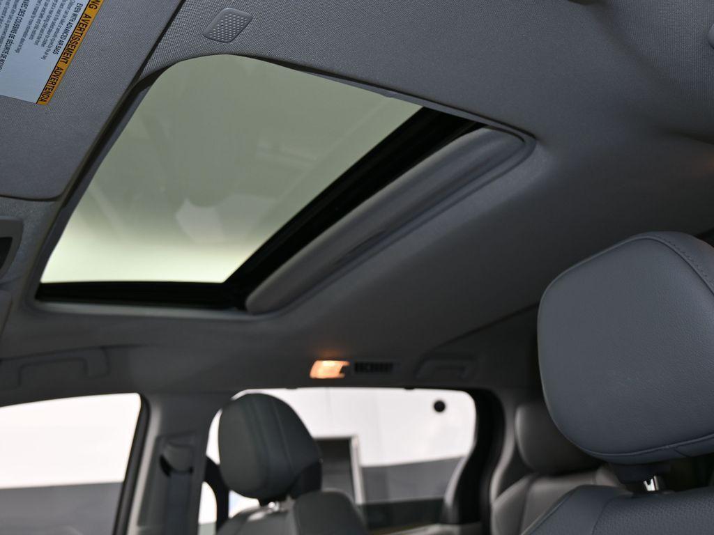 used 2023 Toyota Sienna car, priced at $38,995