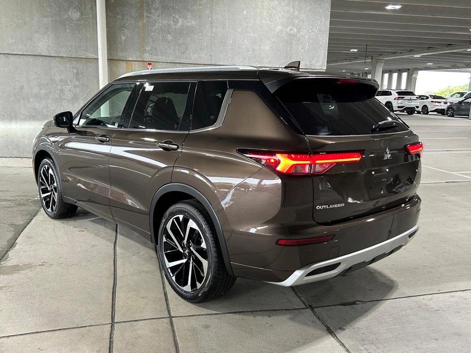 new 2024 Mitsubishi Outlander car, priced at $32,634