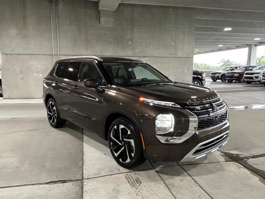 new 2024 Mitsubishi Outlander car, priced at $32,634