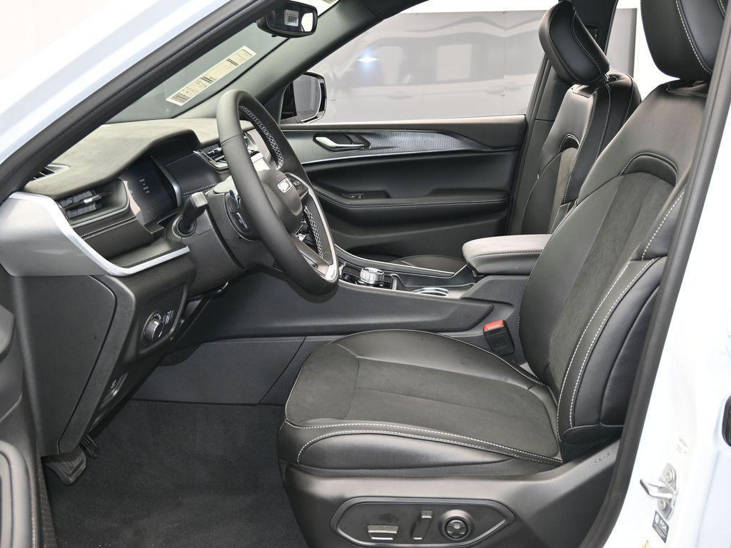 used 2024 Jeep Grand Cherokee L car, priced at $38,995