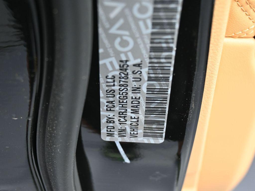 new 2025 Jeep Grand Cherokee car