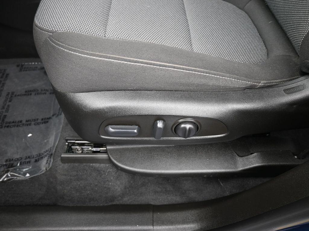 used 2022 Chevrolet Traverse car, priced at $27,991