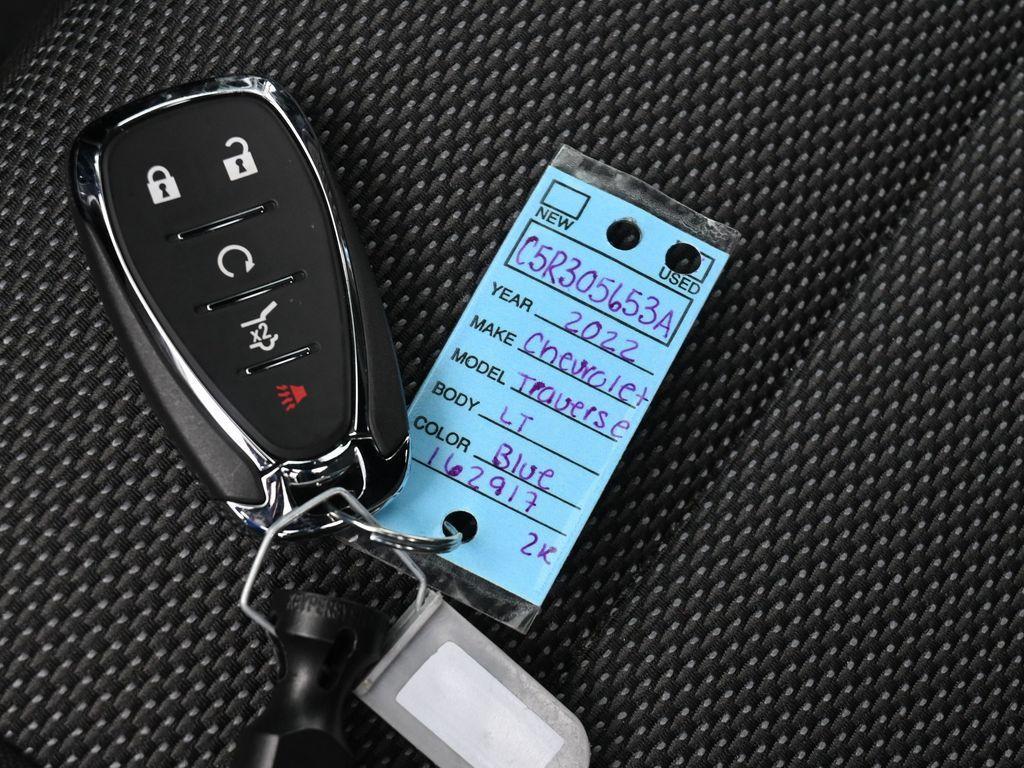 used 2022 Chevrolet Traverse car, priced at $27,991