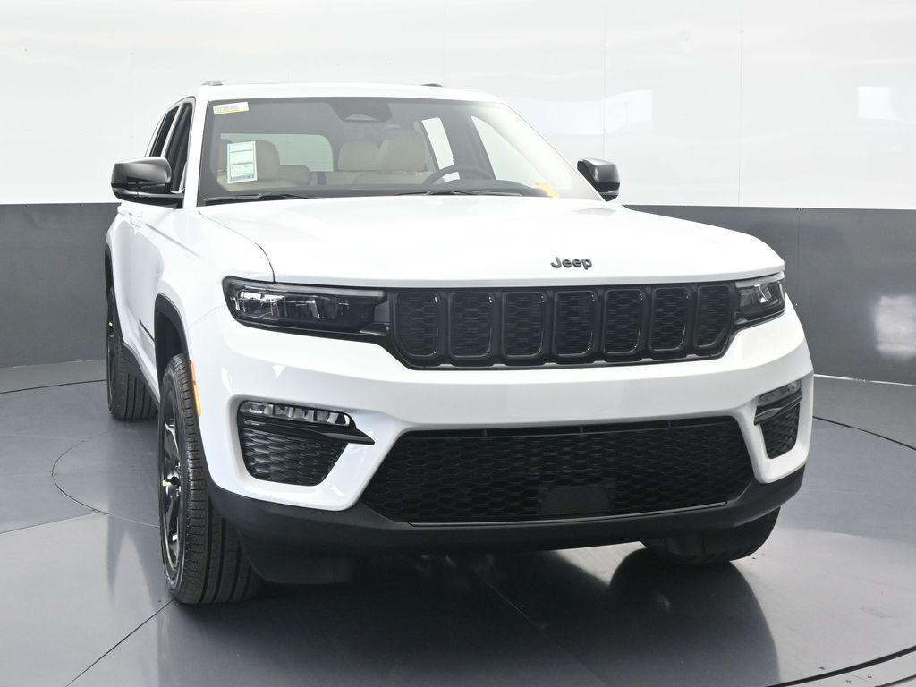 new 2025 Jeep Grand Cherokee car