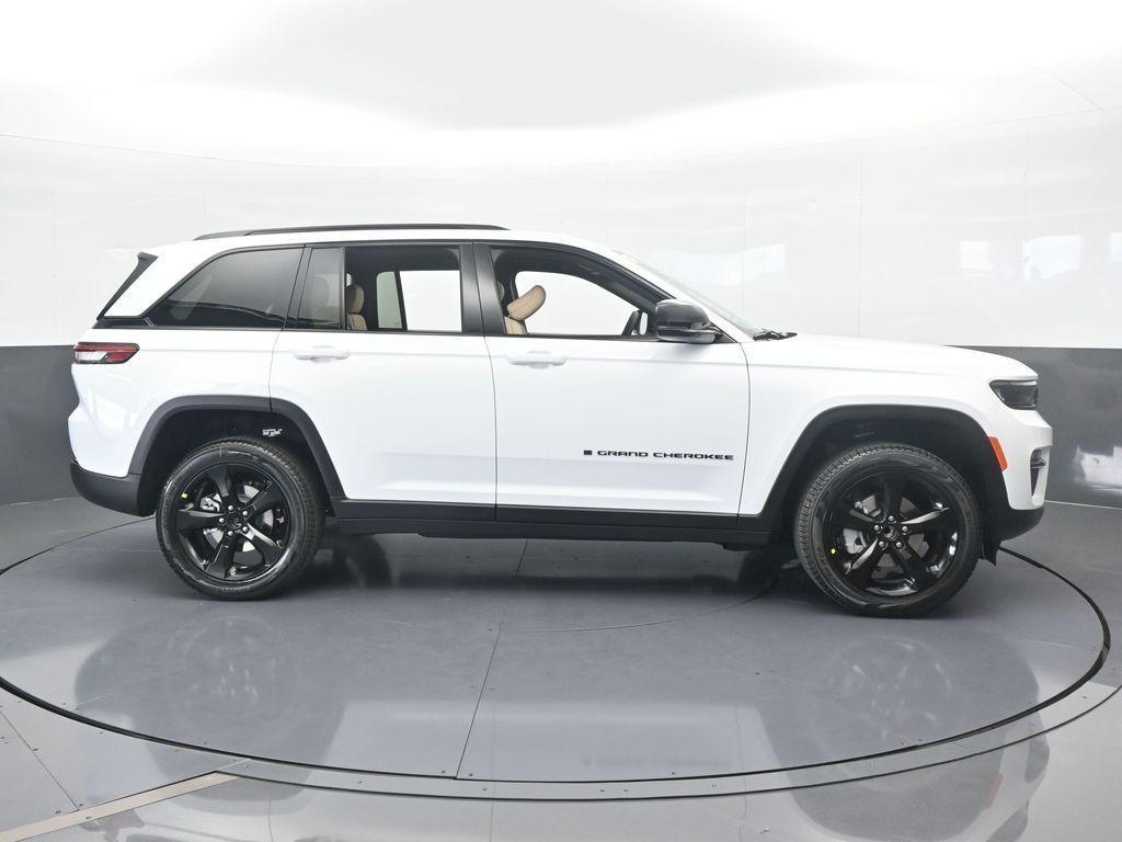 new 2025 Jeep Grand Cherokee car