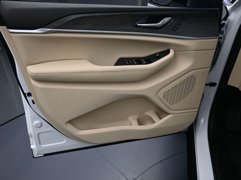 new 2025 Jeep Grand Cherokee car