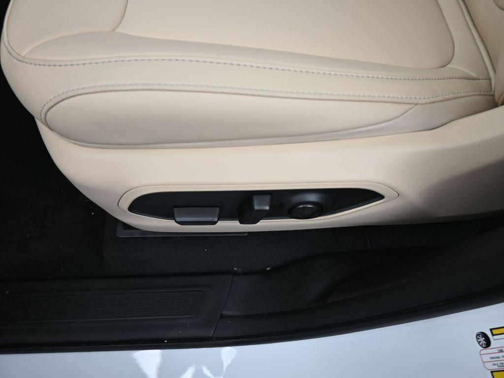 new 2025 Jeep Grand Cherokee car