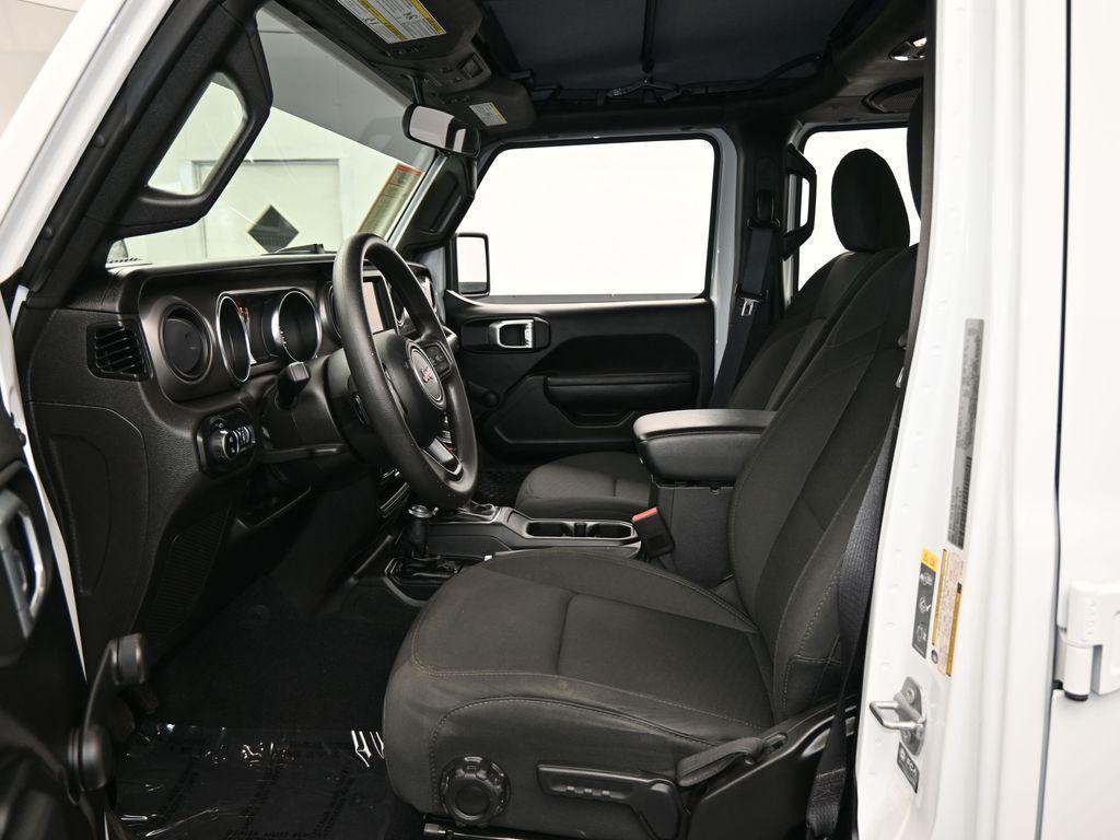 used 2022 Jeep Gladiator car, priced at $26,199