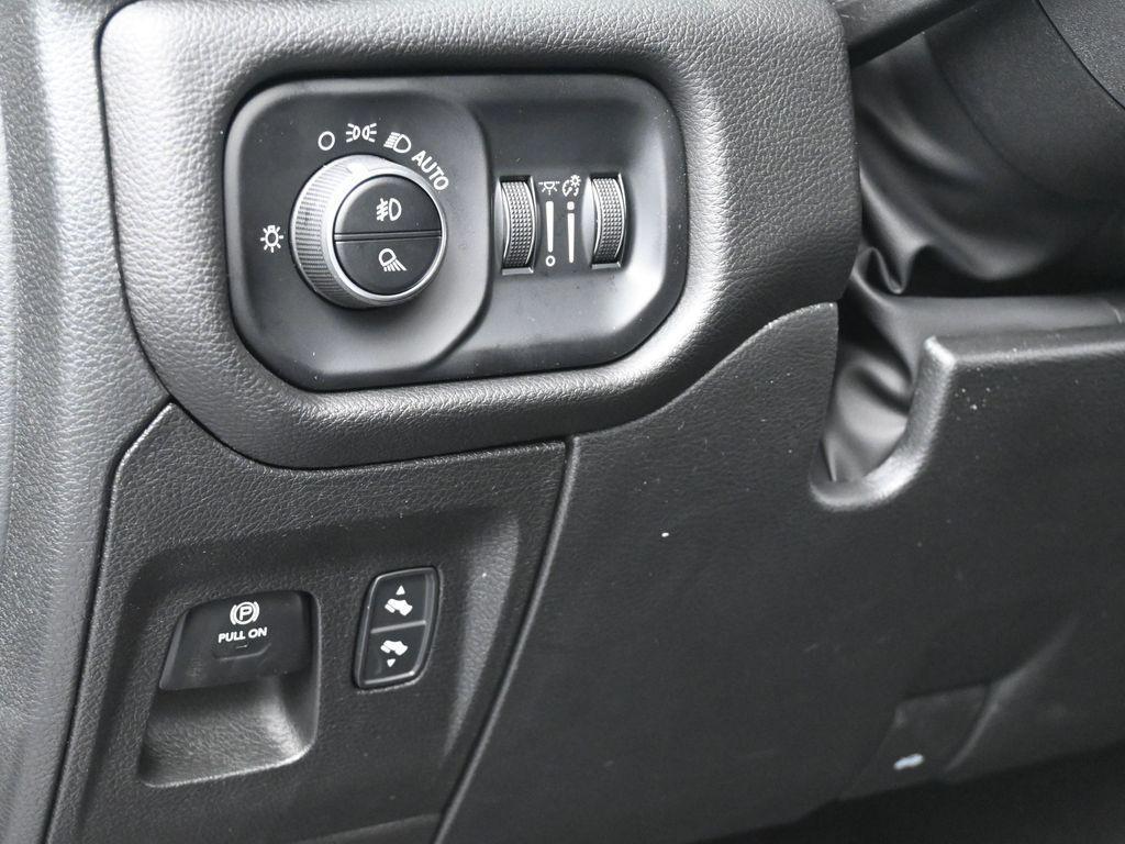 new 2025 Ram 1500 car, priced at $54,471