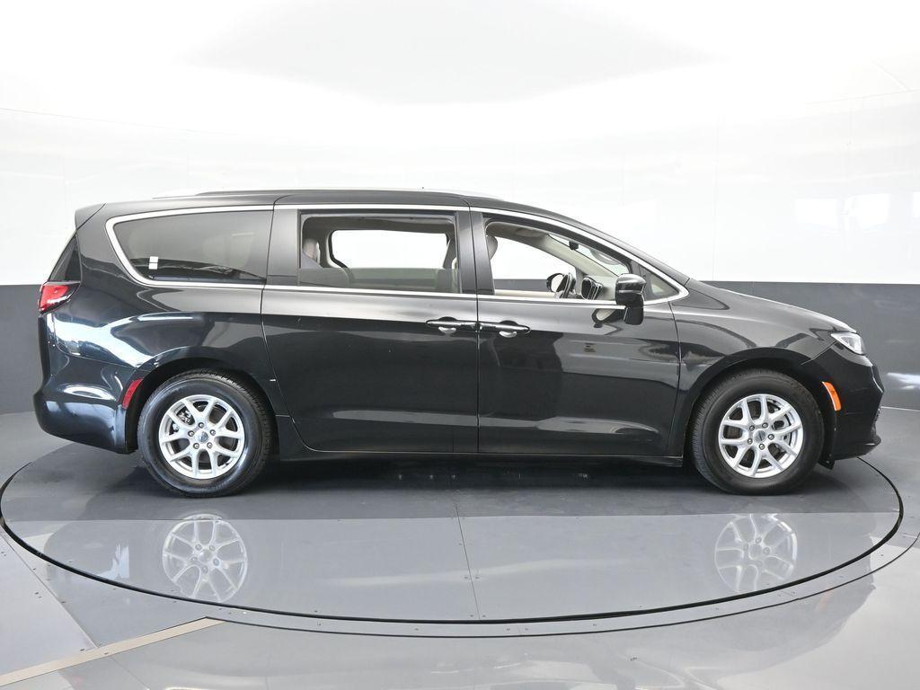 used 2021 Chrysler Pacifica car, priced at $17,450