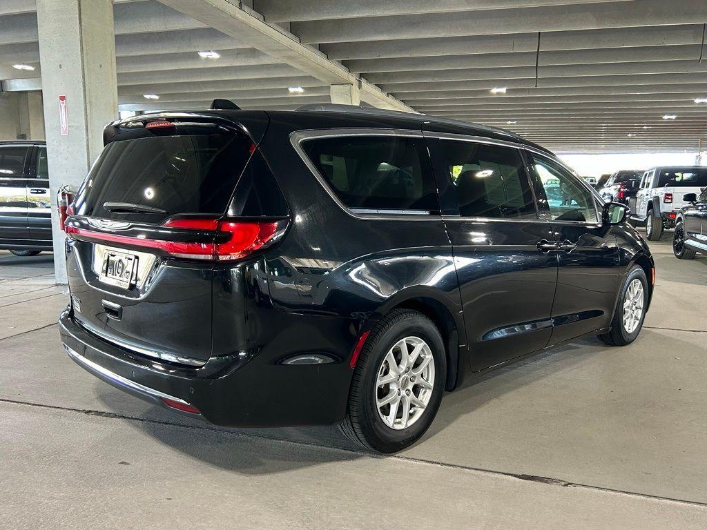 used 2021 Chrysler Pacifica car, priced at $17,996