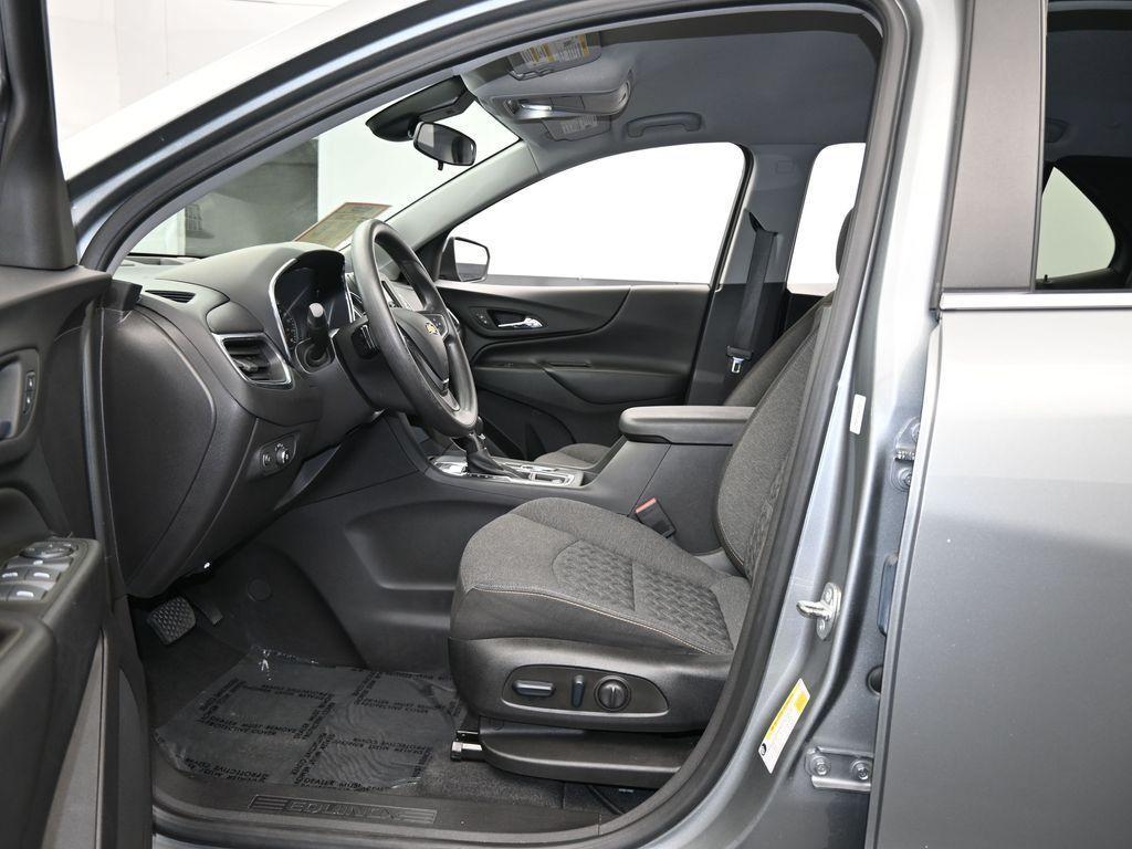 used 2023 Chevrolet Equinox car, priced at $22,996