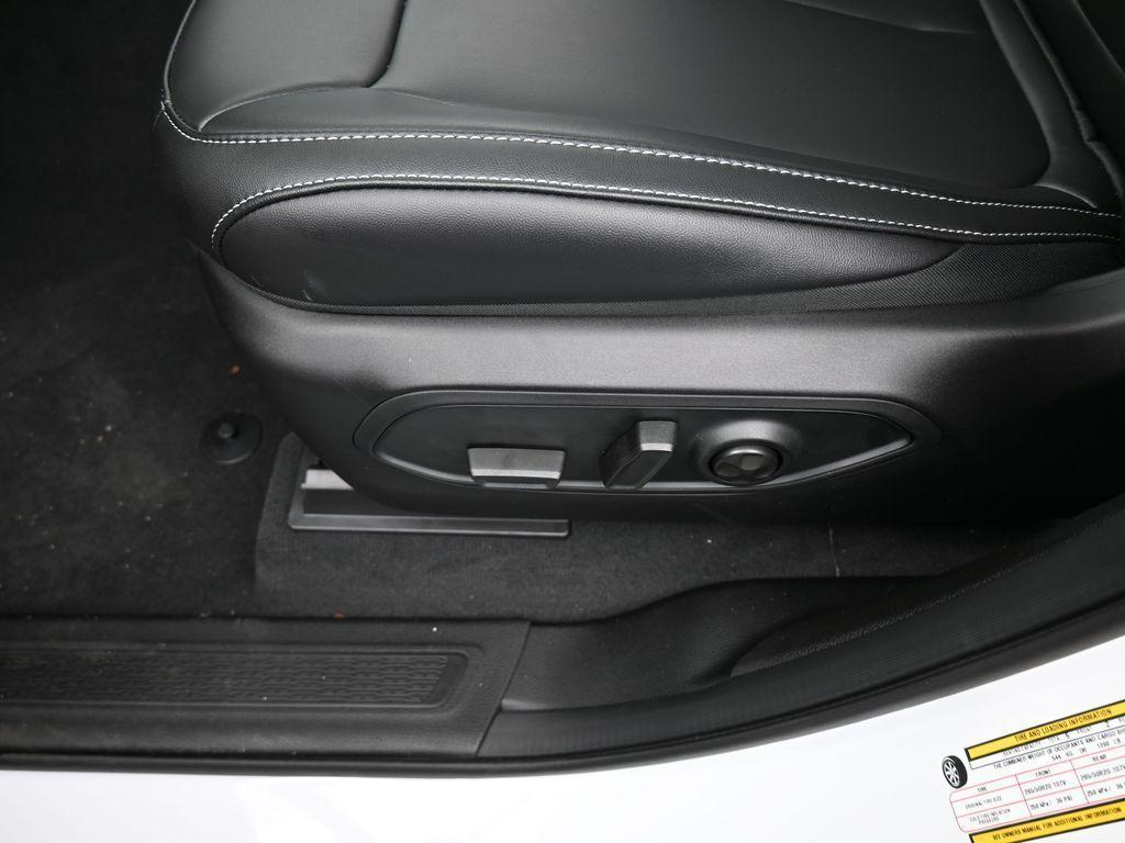 new 2025 Jeep Grand Cherokee L car