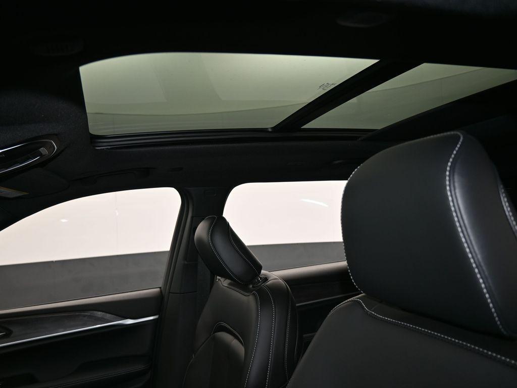 new 2025 Jeep Grand Cherokee L car