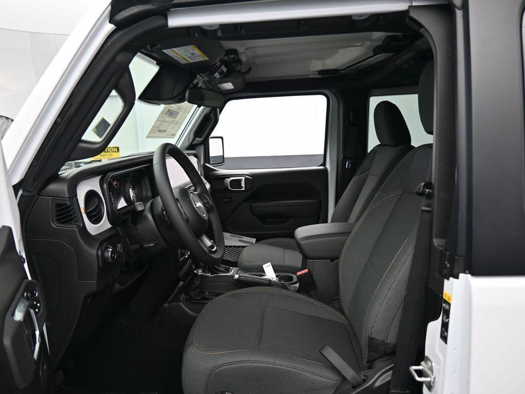 new 2025 Jeep Wrangler car