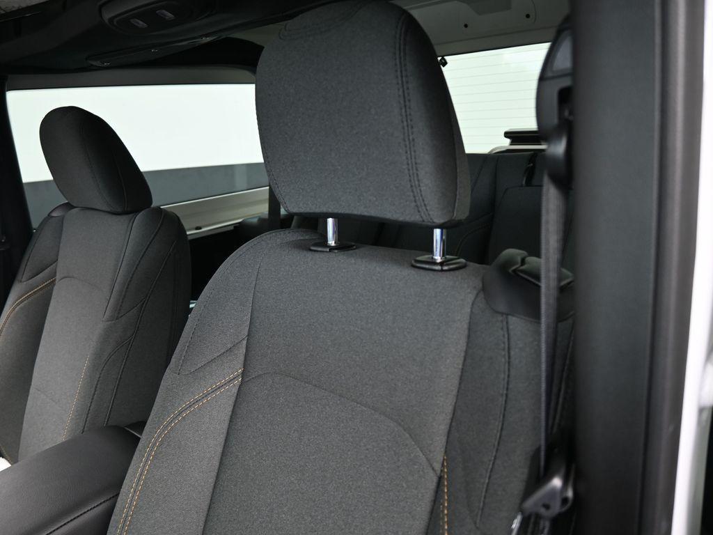 new 2025 Jeep Wrangler car