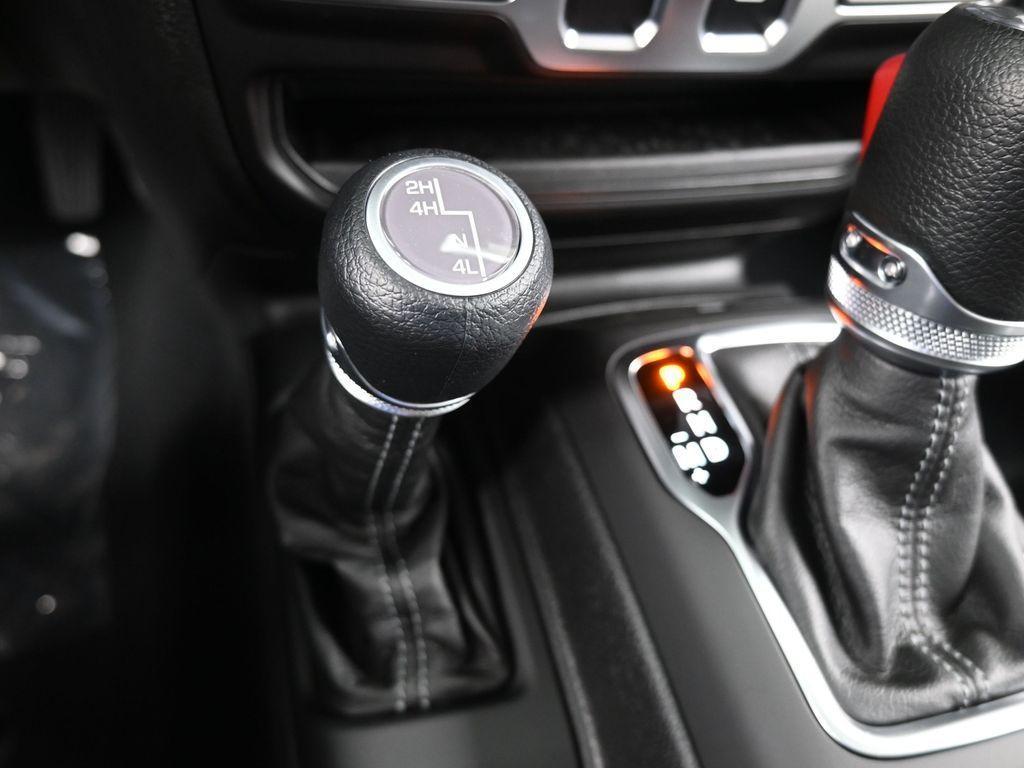new 2025 Jeep Wrangler car