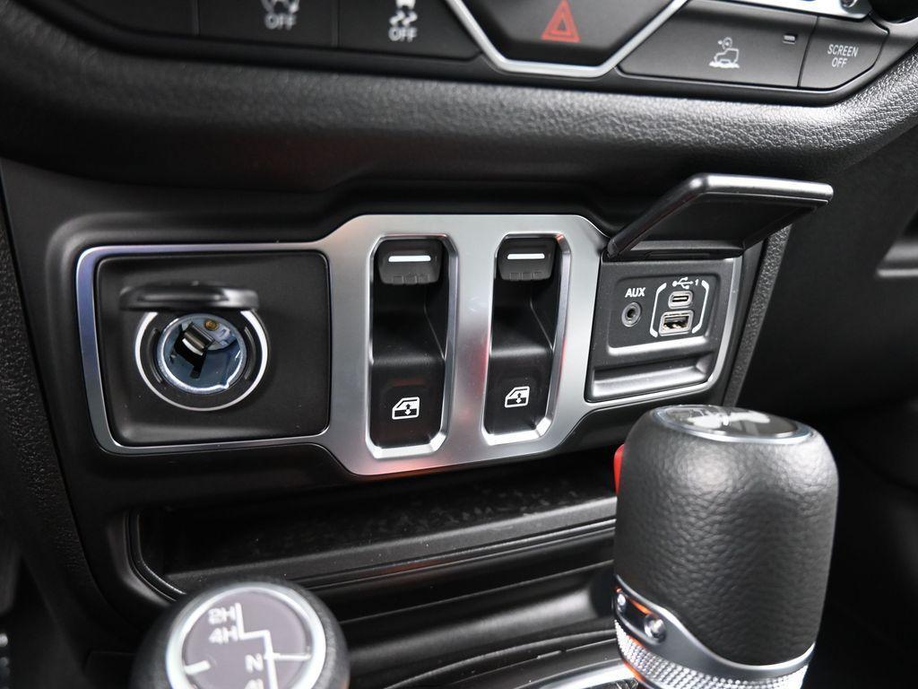 new 2025 Jeep Wrangler car