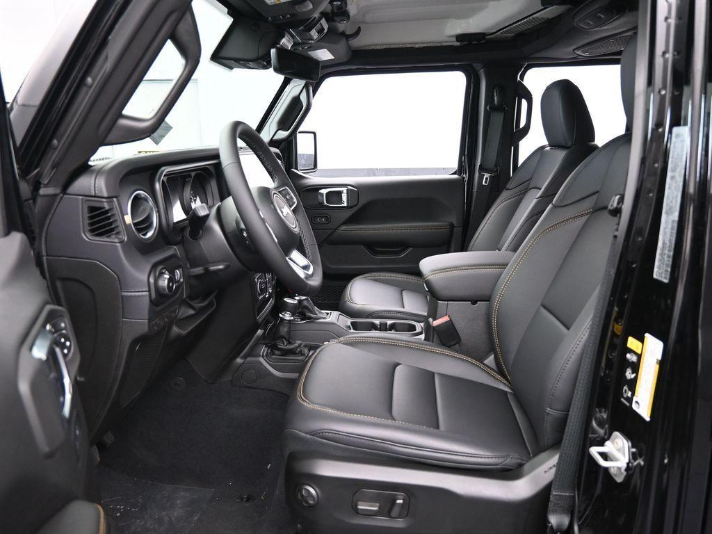 new 2025 Jeep Wrangler car