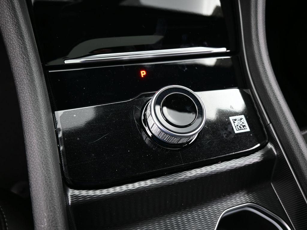 new 2025 Jeep Grand Cherokee car