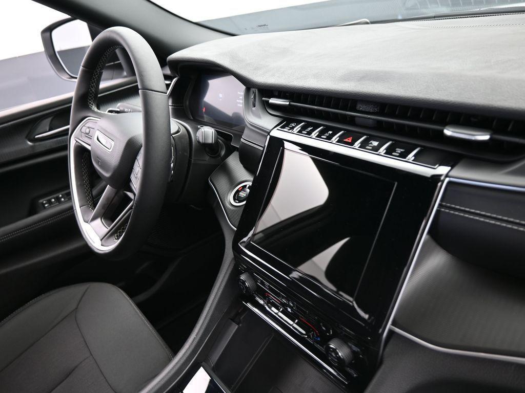 new 2024 Jeep Grand Cherokee L car, priced at $42,789