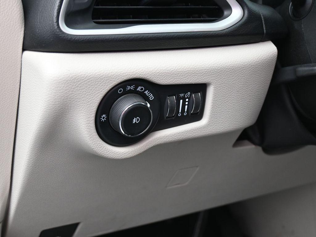 used 2022 Chrysler Pacifica car, priced at $18,883