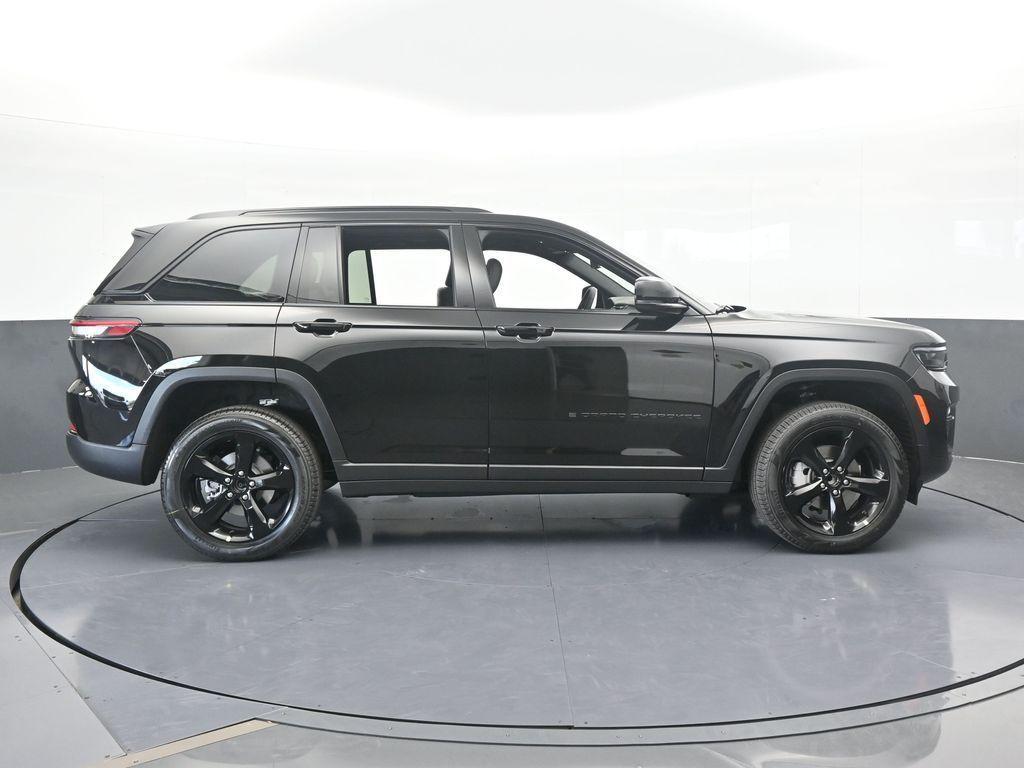 new 2025 Jeep Grand Cherokee car