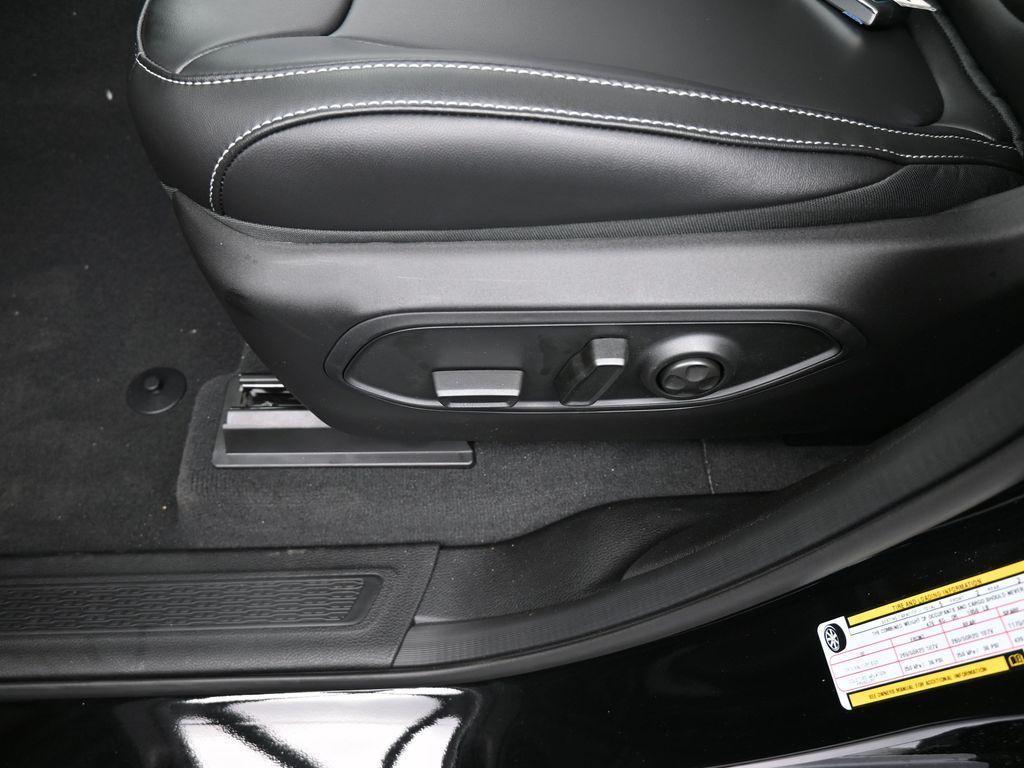 new 2025 Jeep Grand Cherokee car