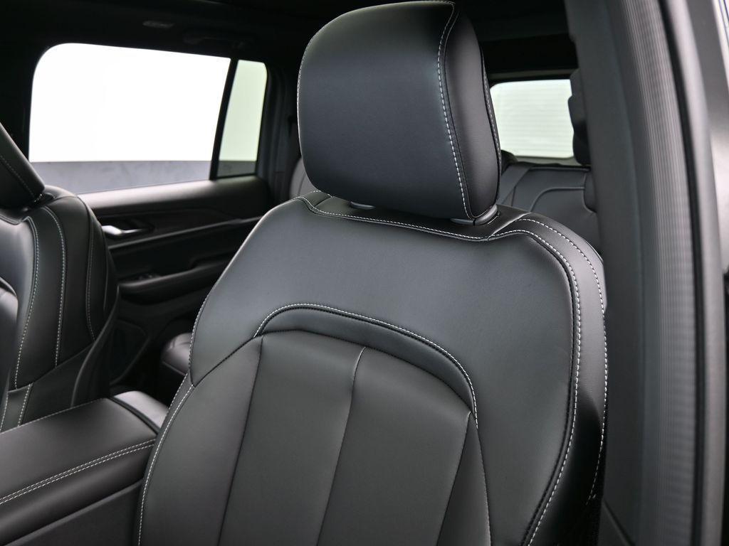 new 2025 Jeep Grand Cherokee car