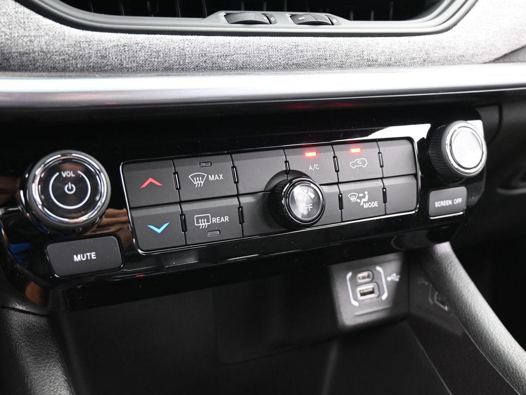 new 2025 Jeep Compass car, priced at $28,701