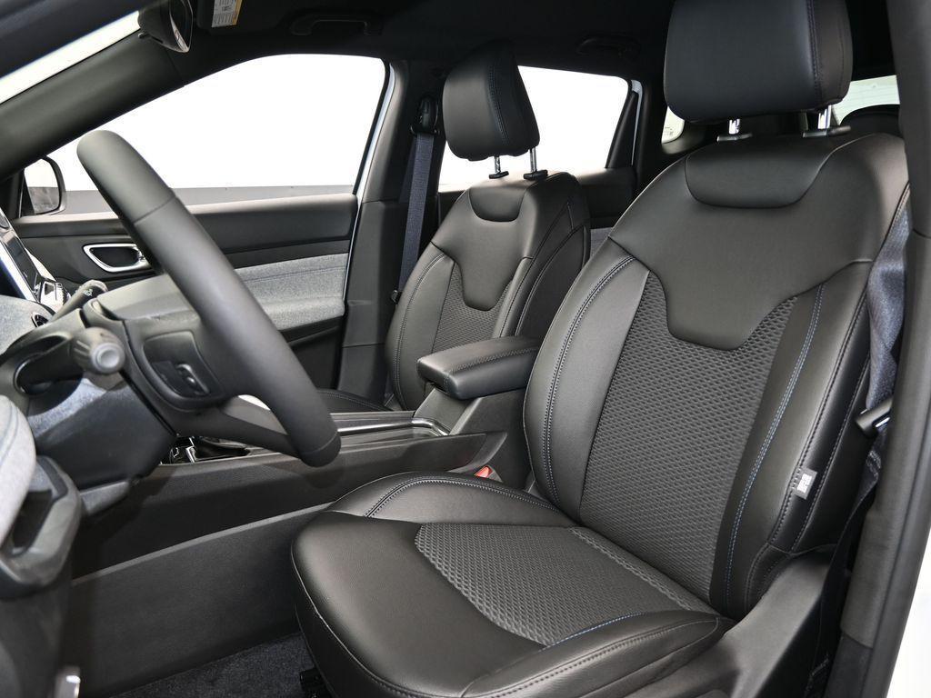new 2025 Jeep Compass car, priced at $28,701