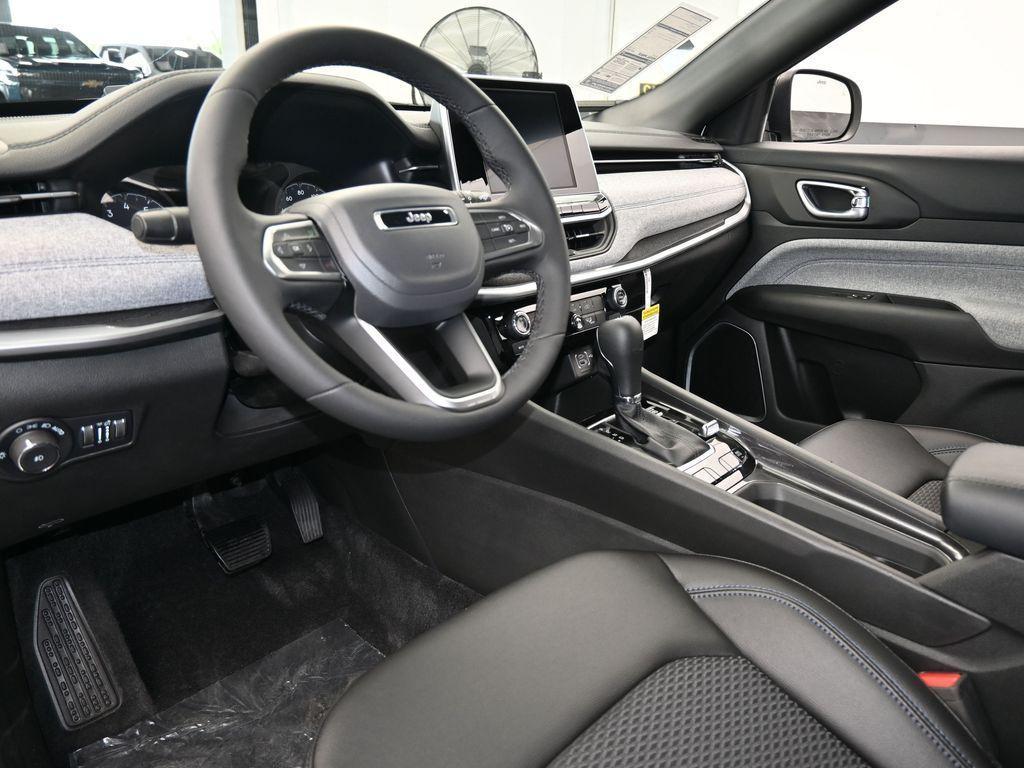 new 2025 Jeep Compass car, priced at $28,701