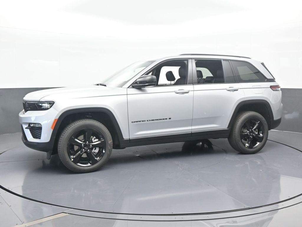 new 2025 Jeep Grand Cherokee car