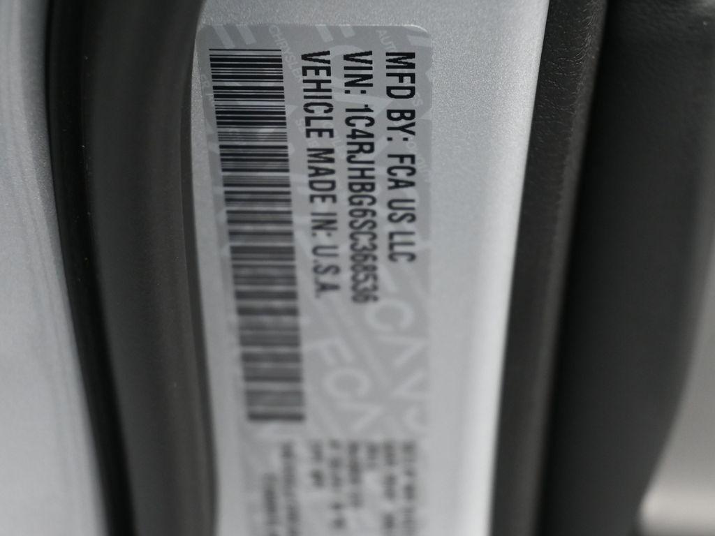 new 2025 Jeep Grand Cherokee car