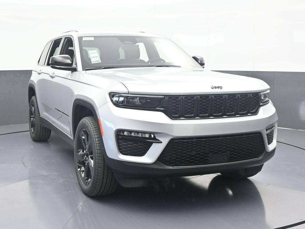 new 2025 Jeep Grand Cherokee car