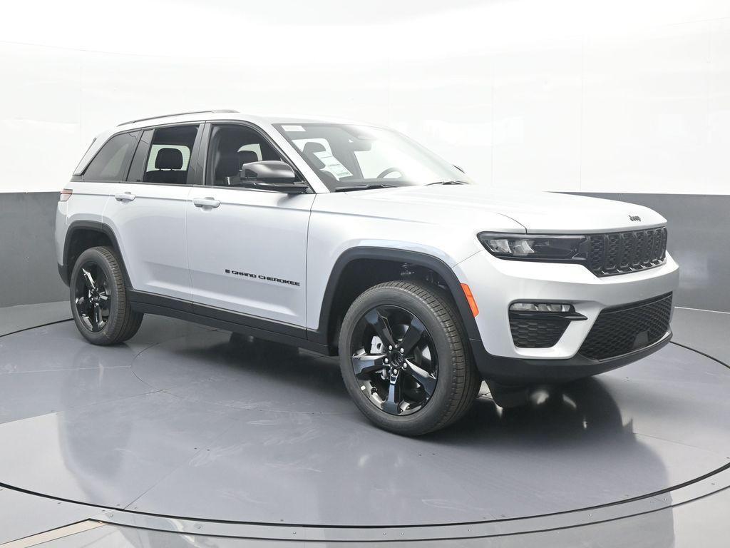 new 2025 Jeep Grand Cherokee car