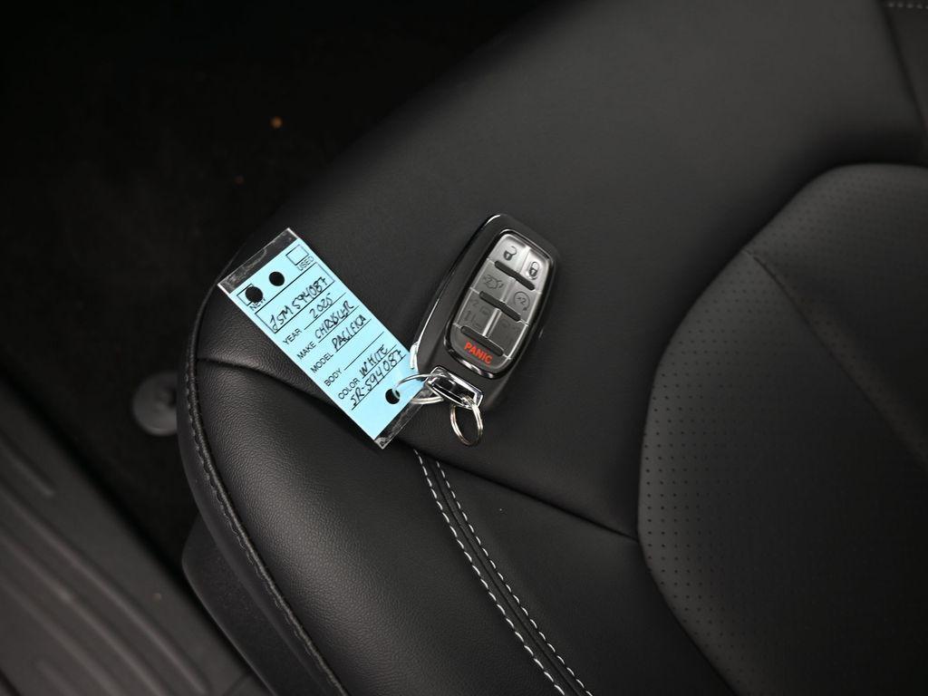 new 2025 Chrysler Pacifica car