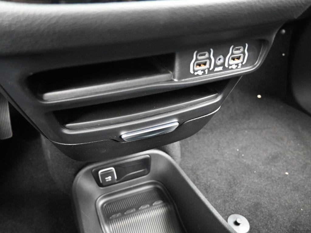 new 2025 Chrysler Pacifica car