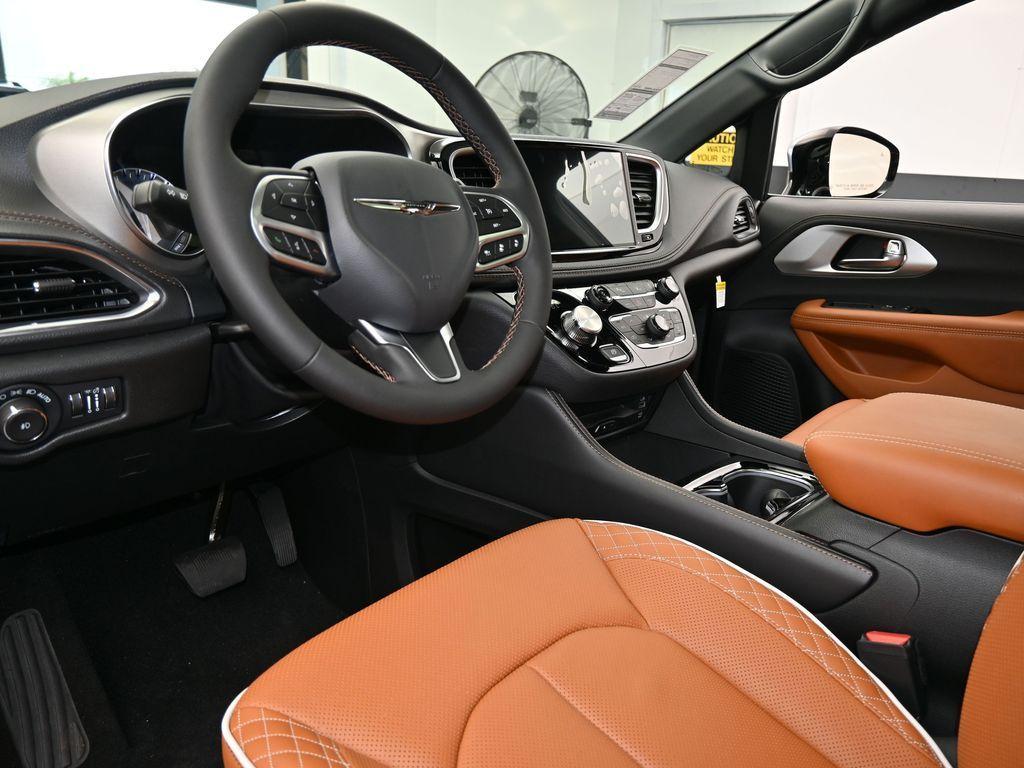 new 2026 Chrysler Pacifica car, priced at $55,565