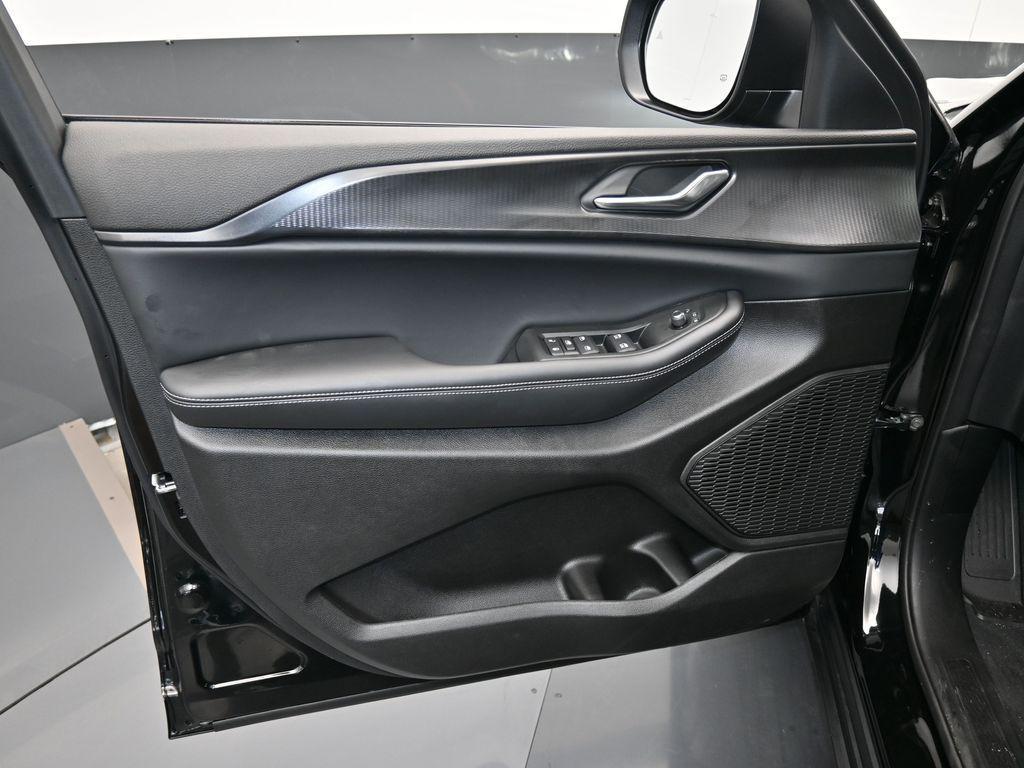 used 2024 Jeep Grand Cherokee L car, priced at $31,988