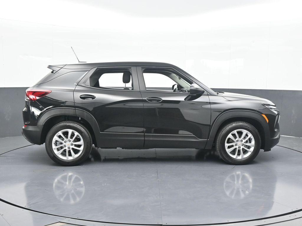 used 2025 Chevrolet TrailBlazer car, priced at $23,375