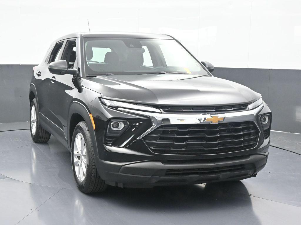used 2025 Chevrolet TrailBlazer car, priced at $23,375