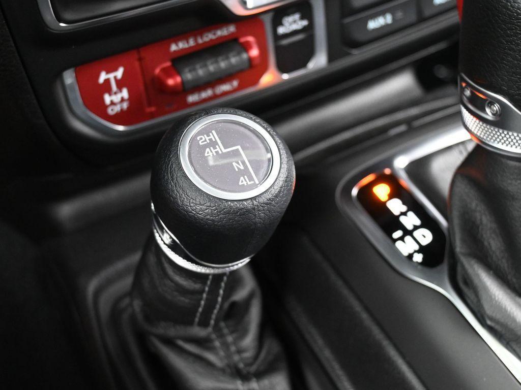 new 2024 Jeep Gladiator car, priced at $43,670