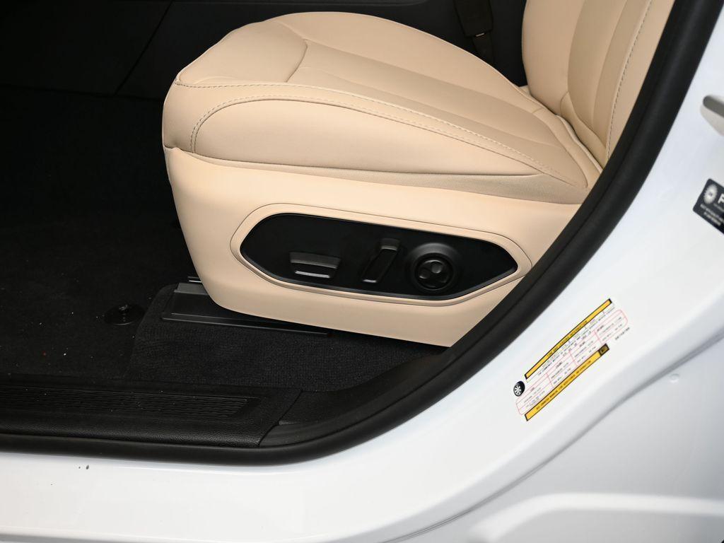 new 2025 Jeep Grand Cherokee car