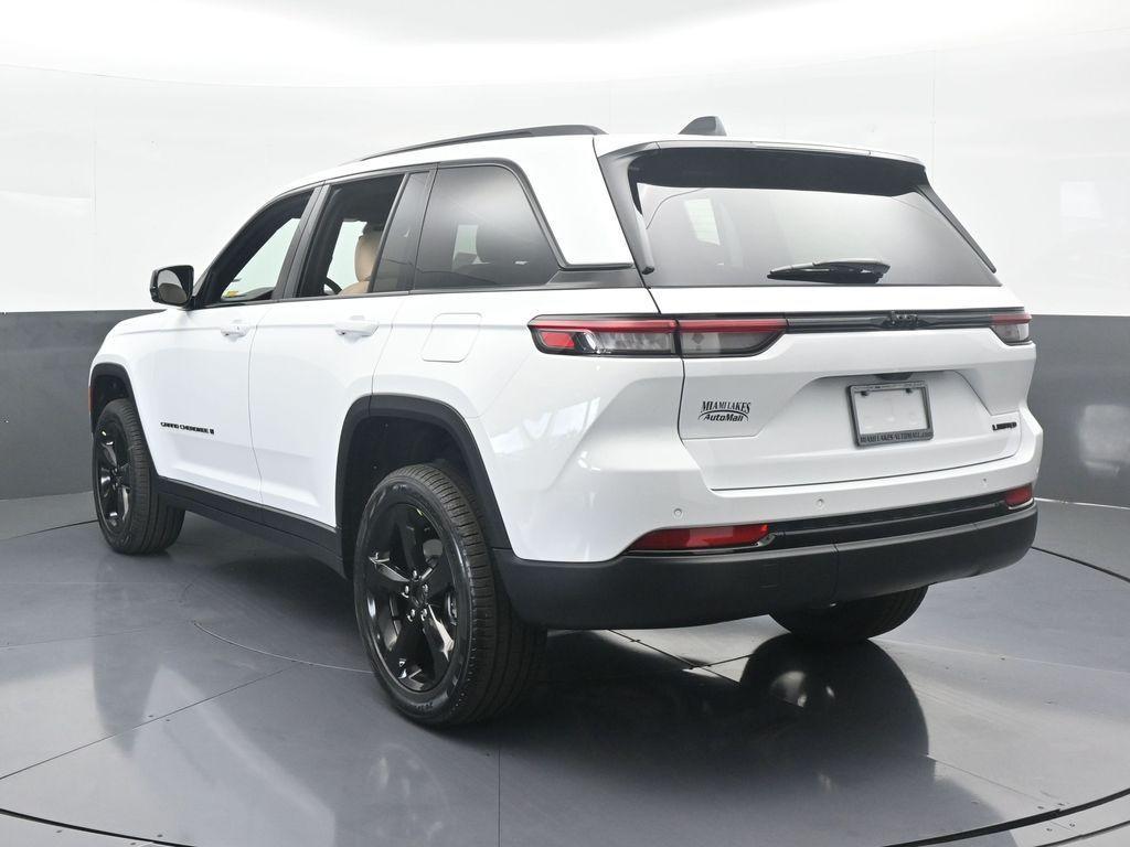 new 2025 Jeep Grand Cherokee car